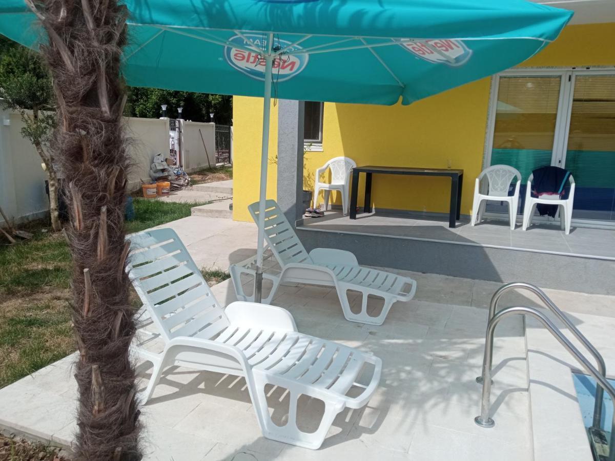 House With Pool - Mitrovic Βίλα Χέρτσεγκ Νόβι Εξωτερικό φωτογραφία
