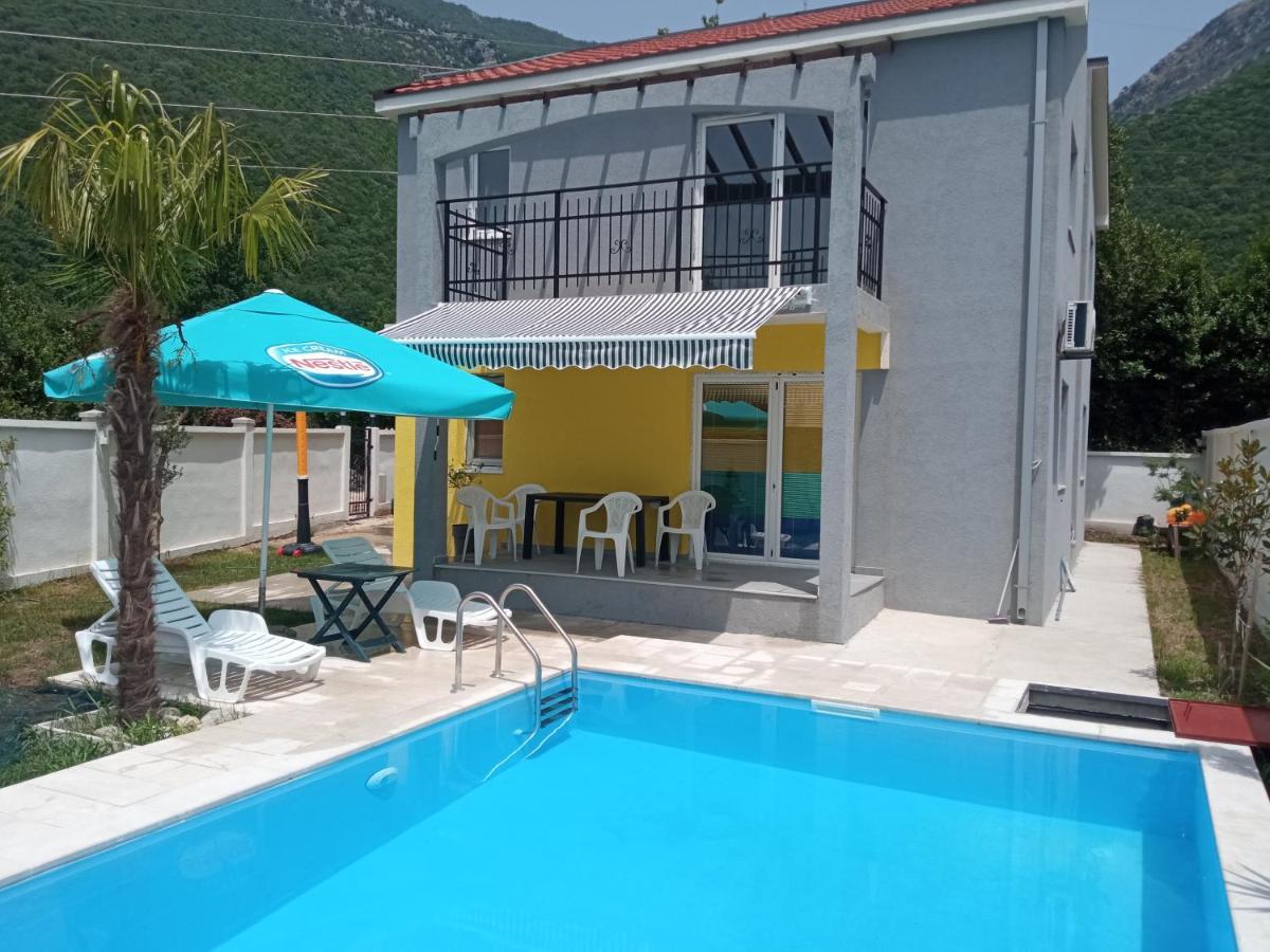 House With Pool - Mitrovic Βίλα Χέρτσεγκ Νόβι Εξωτερικό φωτογραφία