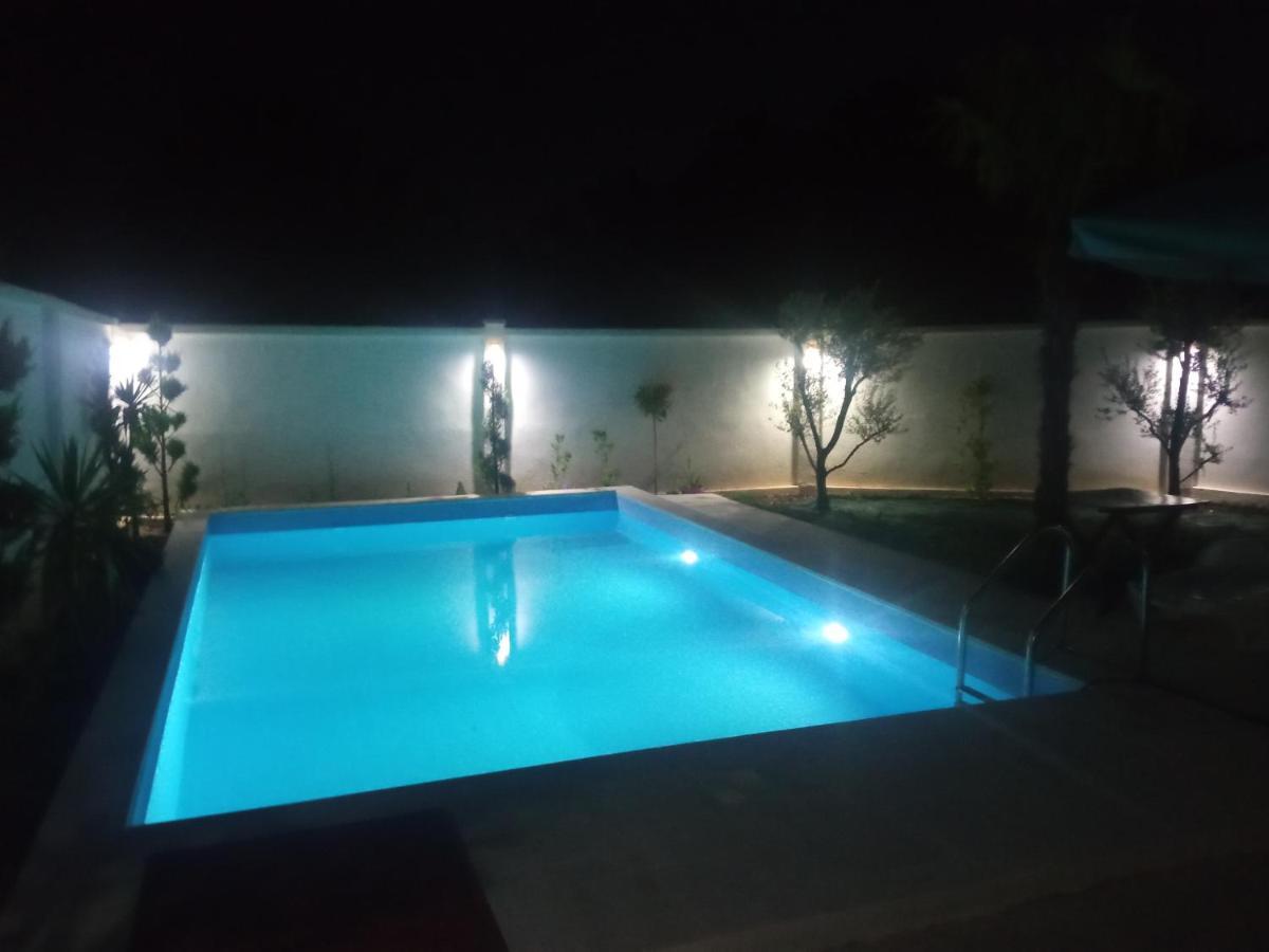 House With Pool - Mitrovic Βίλα Χέρτσεγκ Νόβι Εξωτερικό φωτογραφία